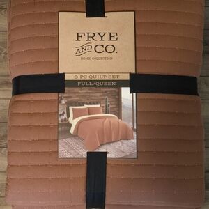 Frye and Co. Tan Quilt Set - Full/Queen